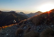 94 Tramonto scendendo dal Passo del Toro